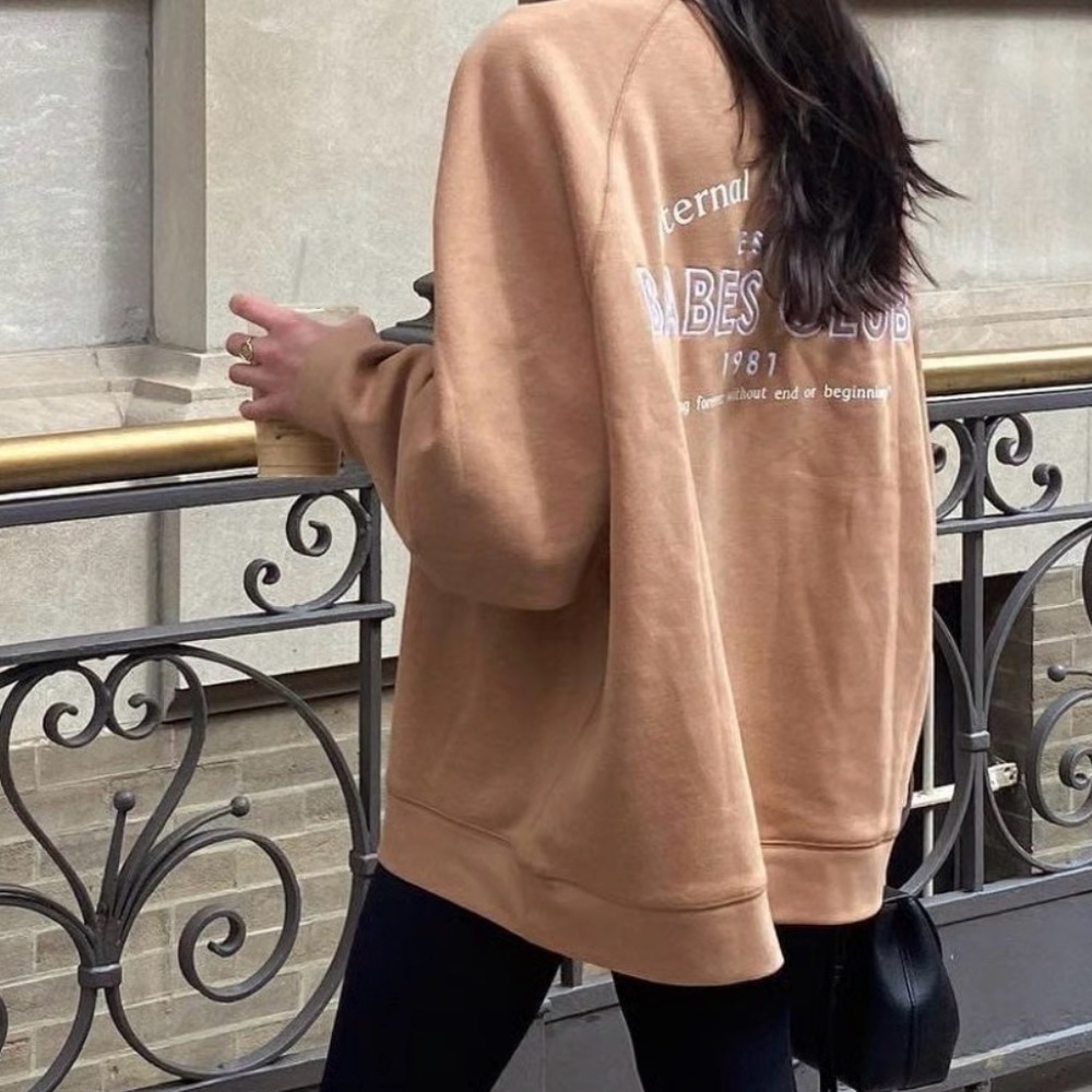 👉Brunette The Label NYFB “Eternal Kindness Babes Club” Oversized Crew Neck Beige